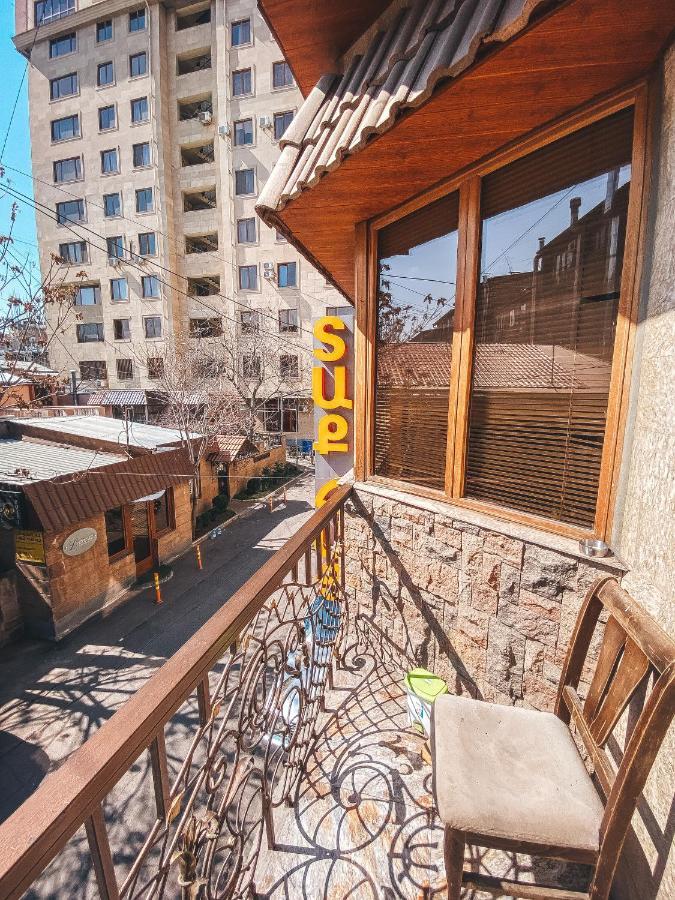 Crystal Villa Hotel Yerevan Exterior photo